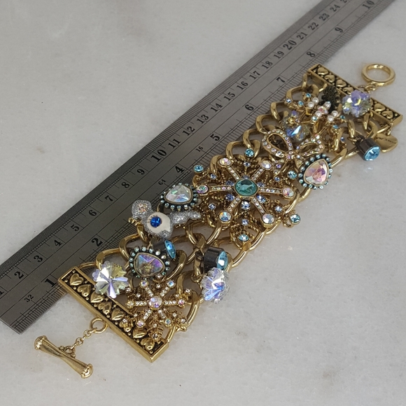 ✔️Rare Betsey Johnson Snow Angel Charm Bracelet - Picture 7 of 8